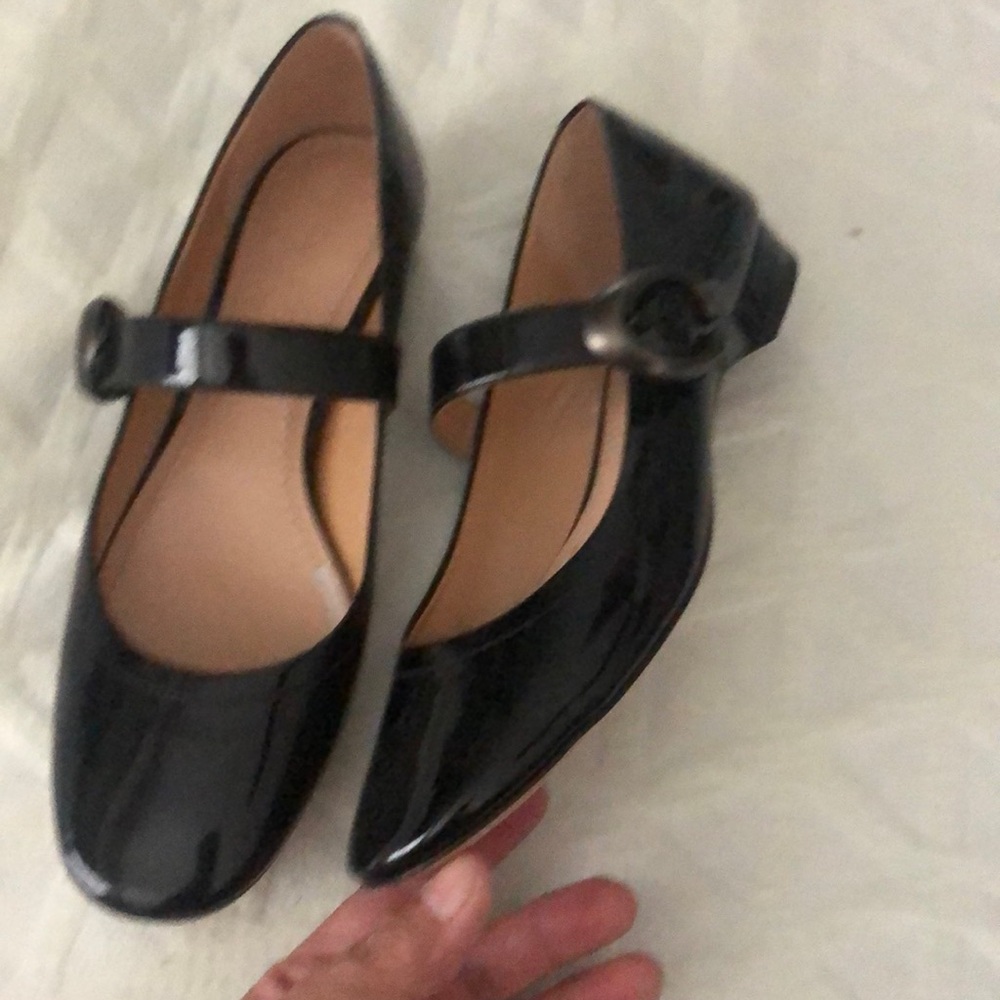 Size 8 coach maryjane style flats